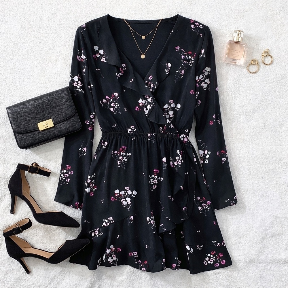 ✨ Express | Black Floral Ruffle Dress – Size Small